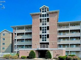 32 Marina Point Dr, Sandusky, OH 44870