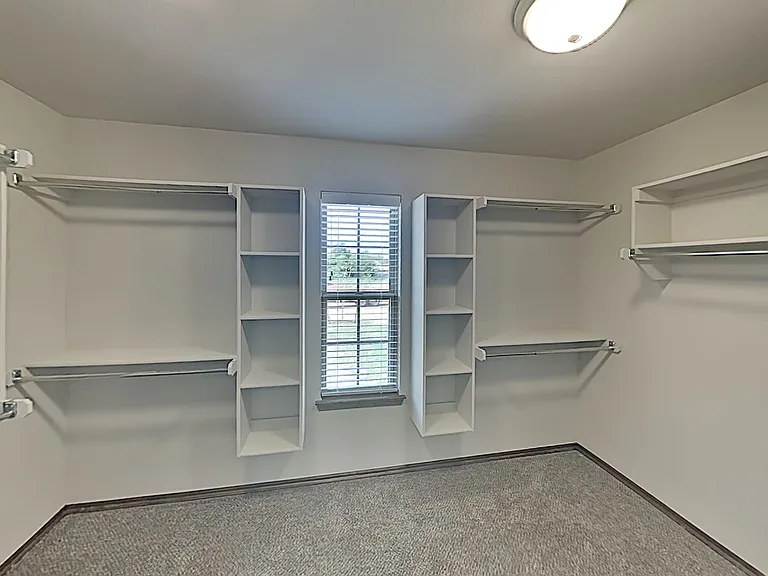 7100 Daxton Ct — Photo 11