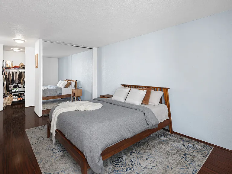 909 N Logan St #8F — Photo 23