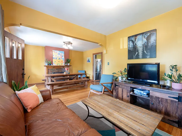 587 E Sherman Ave — Photo 8
