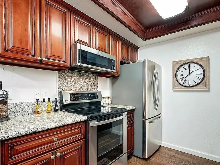 550 Camino De La Reina #3D — Photo 10