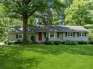 24 Briar Ln, Basking Ridge, NJ 07920