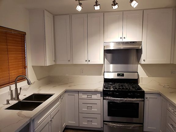 5th image of 14270 Dickens St #H10