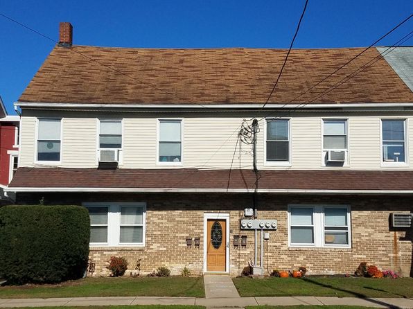 5 W Main St