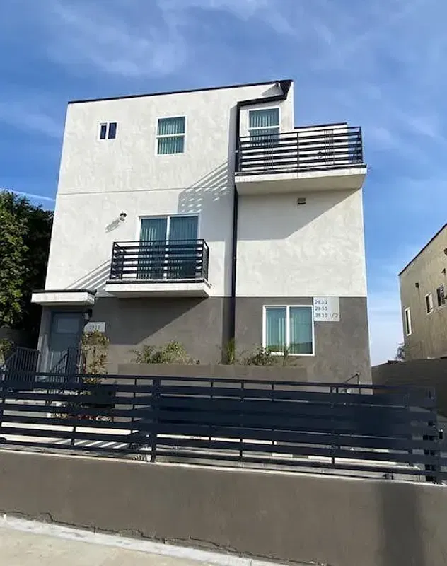 1 bed, $900 — Photo 1