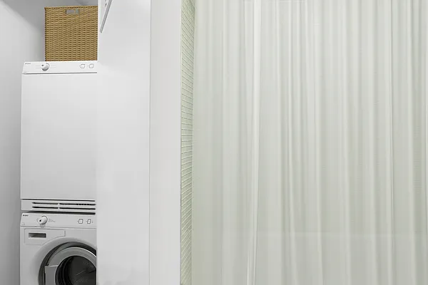 Rented by Vector New York, LLC | media 20