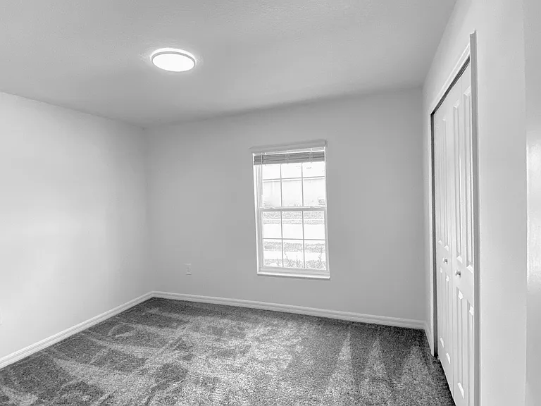 3949 Ambrose Ave — Photo 5
