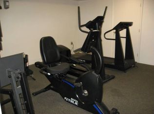 2143 Timberview Rd, Kirkwood, MO 63122