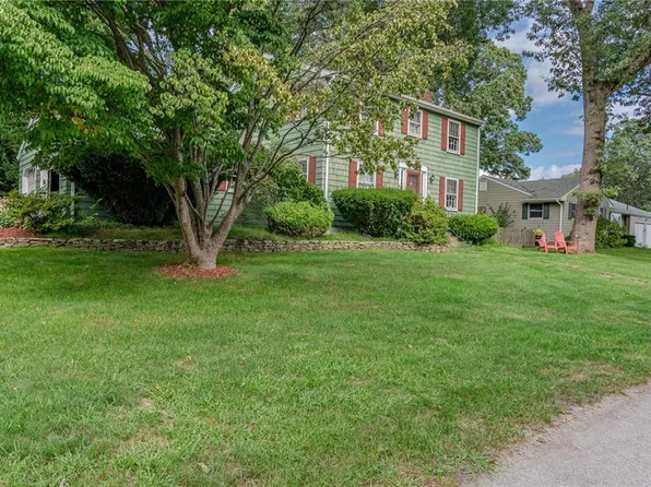 79 Birchwood Way, East Greenwich, RI 02818