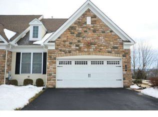 70 Reagan Dr, Sellersville, PA 18960
