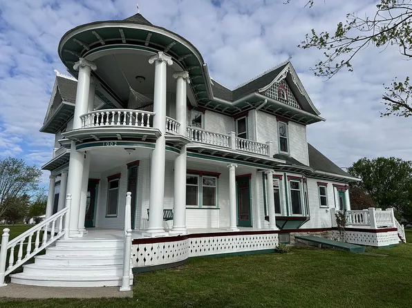 1002 Maple St, Murray, IA 50174