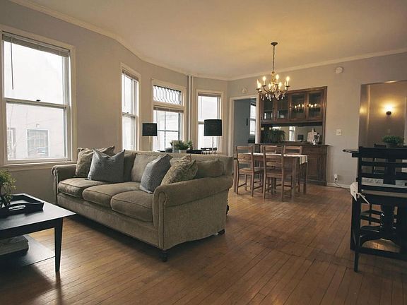 3rd image of 129 Arthur Ave SE #1