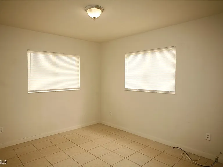 122 Gordon Ave S — Photo 8