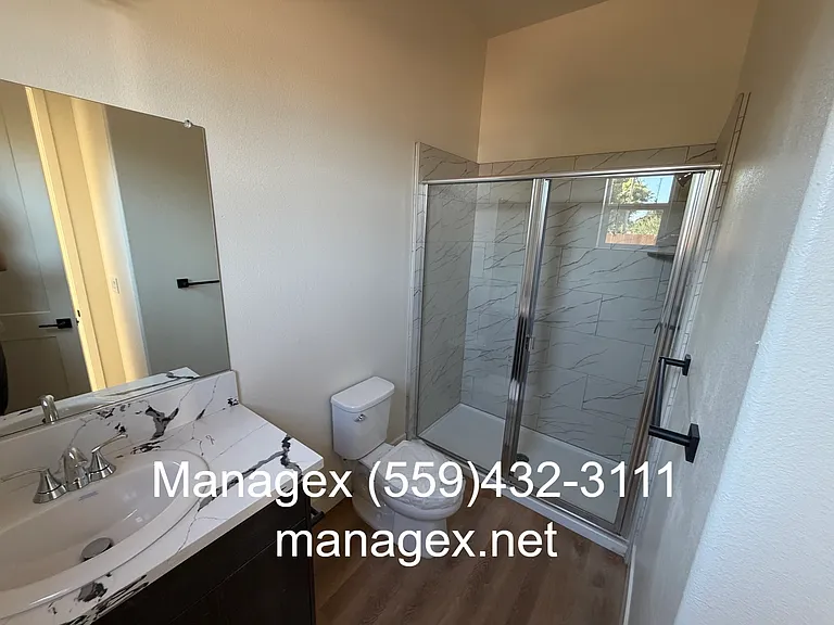 124 Sunnyside Ave #B — Photo 8