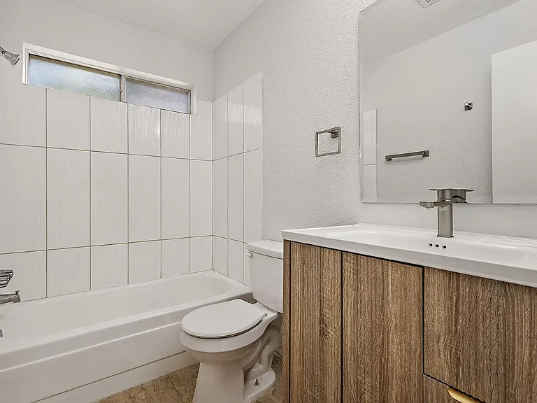 22307 Red River Dr — Photo 13