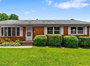 2111 Carpenter St, Greensboro, NC 27403