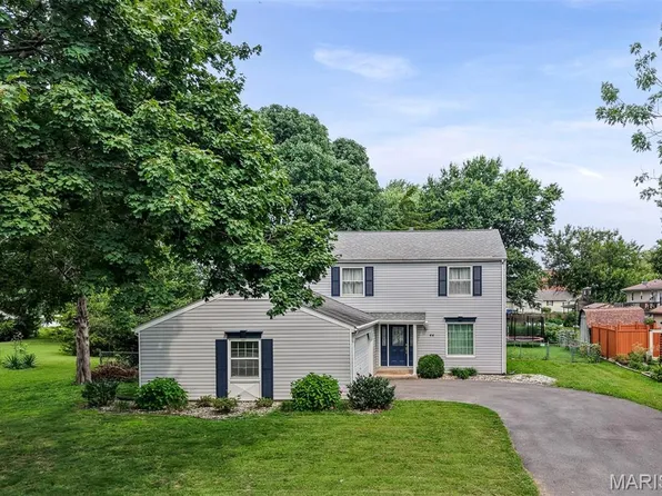44 Berwin Grn, Maryville, IL 62062