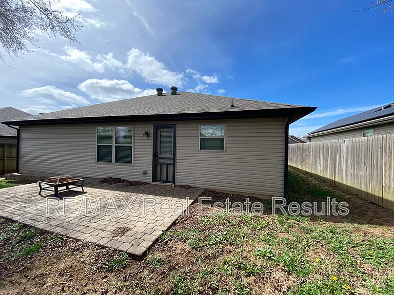 2411 S 11th Pl — Photo 16