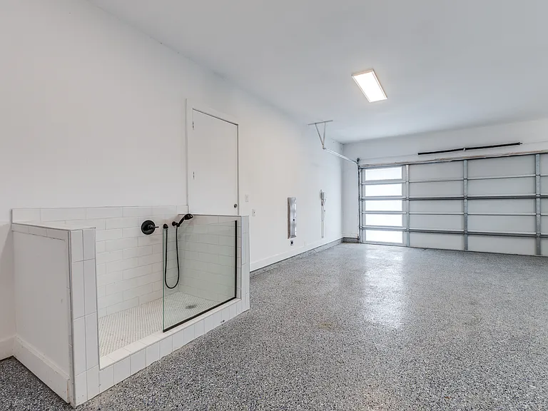 6023 Richmond Ave — Photo 40