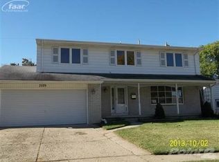 3225 Wolcott St, Flint, MI 48504