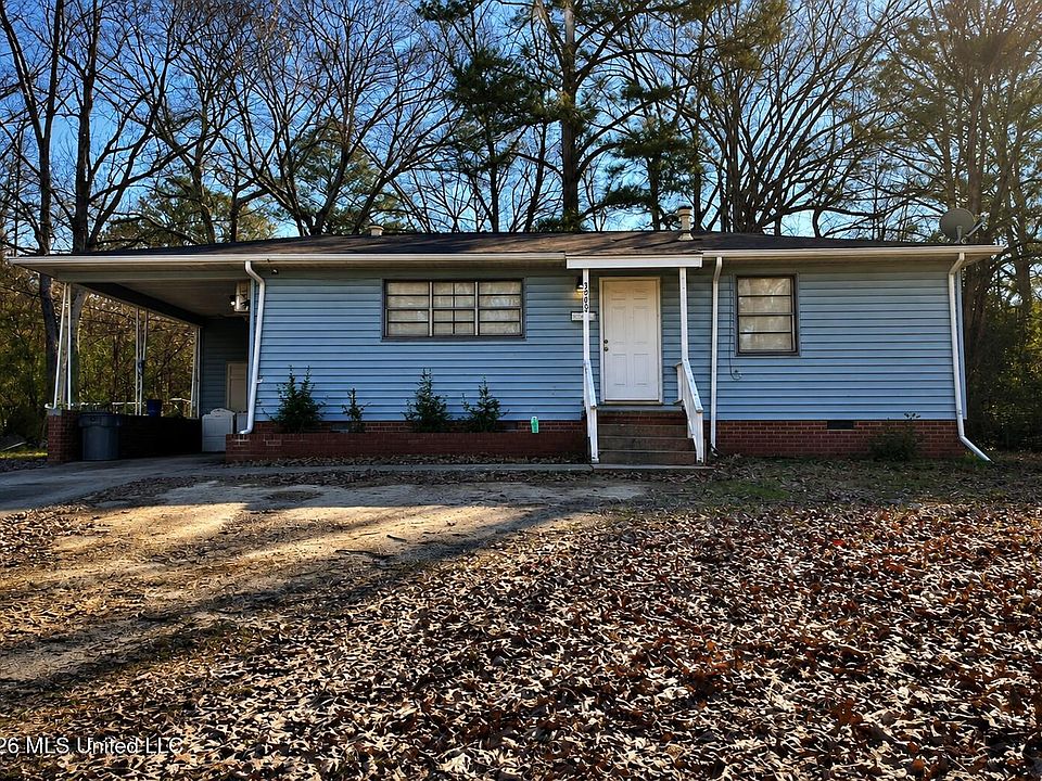 1st image of 3080 Woodview Dr
