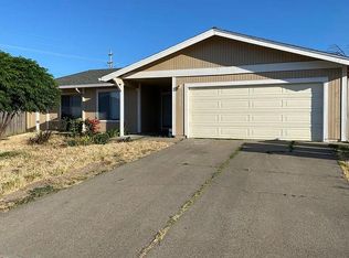 7825 Whisper Wood Way, Sacramento, CA 95823