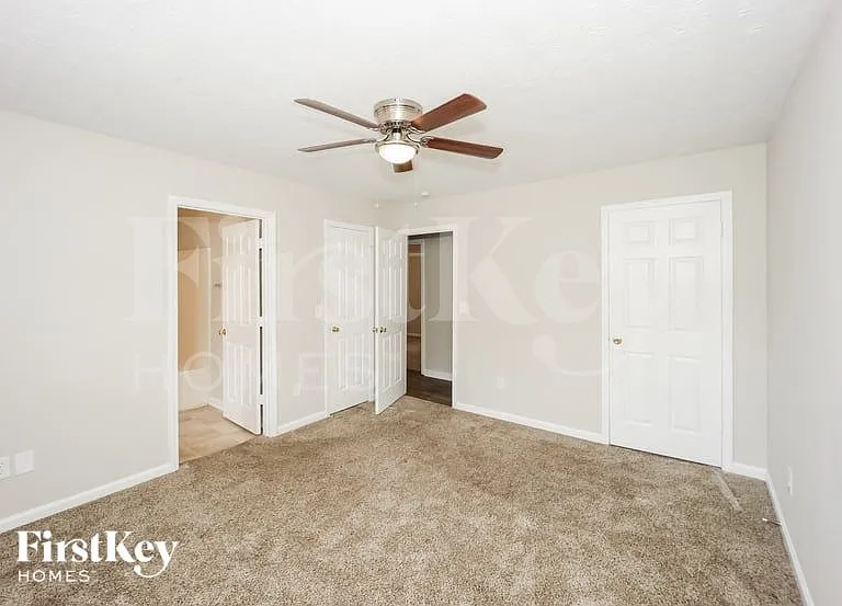 5692 Norman Ct — Photo 11