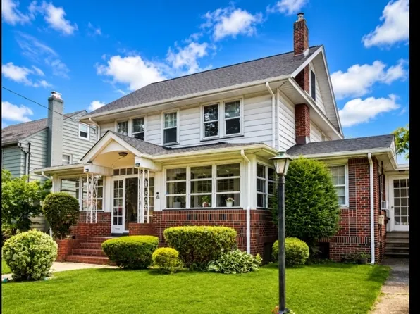 100 W Passaic Ave, Bloomfield Twp., NJ 07003