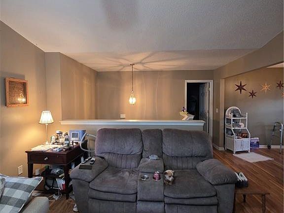 4th image of 21 Headland Ct
