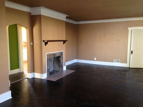 Lower Apt living room