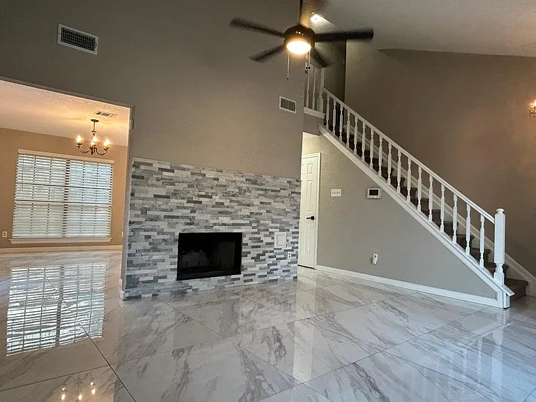 14210 Orchard Farms Ln — Photo 2