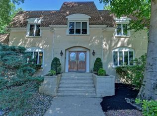 12 Eisenhower Cir, Morganville, NJ 07751