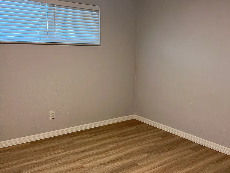 2901 N Halifax Ave — Photo 14