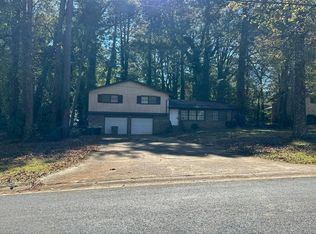 1115 Palisades Dr, Ellenwood, GA 30294