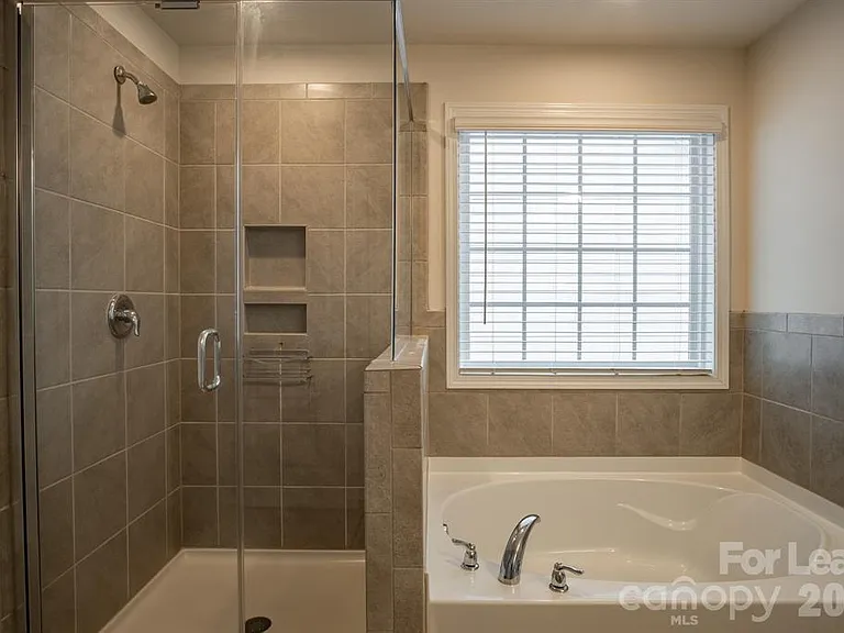 3042 Burnello Ct — Photo 31