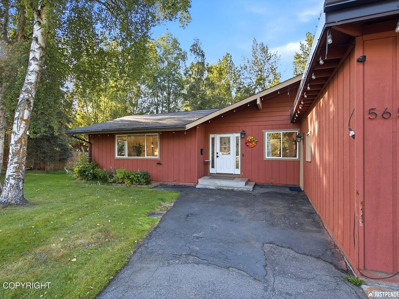 4 bed, 2.5 bath, 3000 sqft, $5,000 — Photo 3