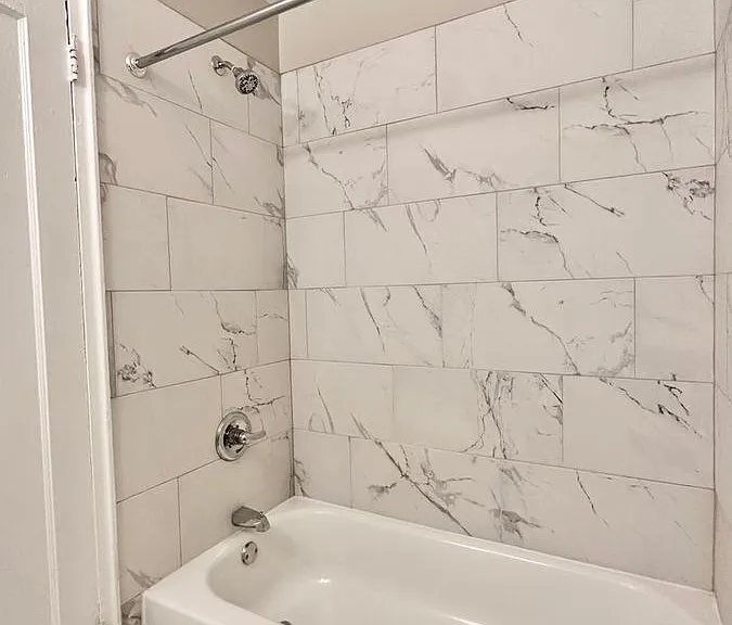 2040 N Vermont St #203 — Photo 15