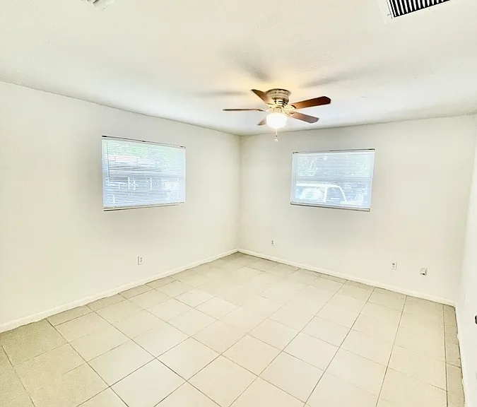 580 Thomas Ave #580 — Photo 8