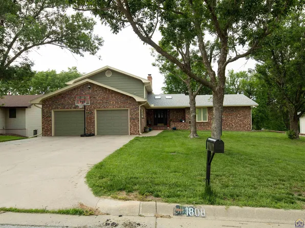 1808 Del Oso Dr, Emporia, KS 66801