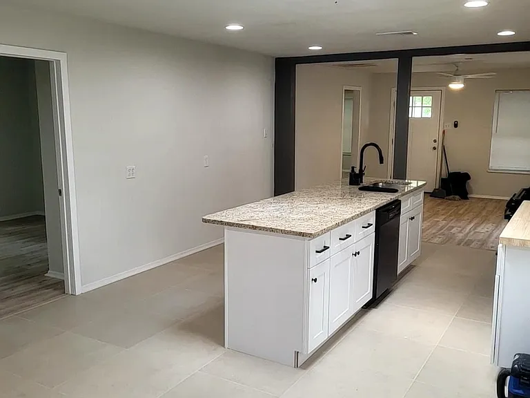2906 Christian Dr — Photo 5