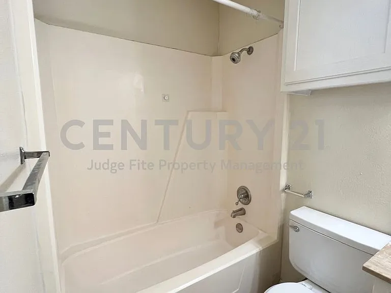 929 W Hickory St #A-14 — Photo 13