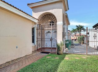 1000 NW 132nd Ave W, Miami, FL 33182