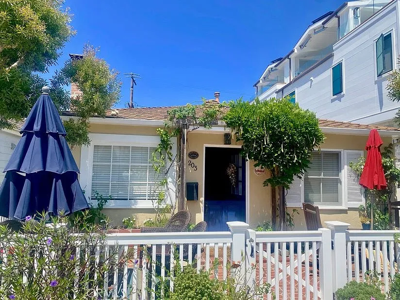 203 Amethyst Ave