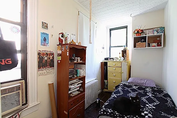 Rented by Compass | media 32