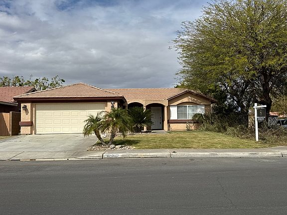3rd image of 80748 Cottonwood Ln