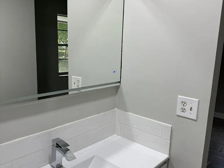 2810 Riverside Dr #201-4 — Photo 11