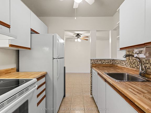5th image of 729 Deveron Cres #109