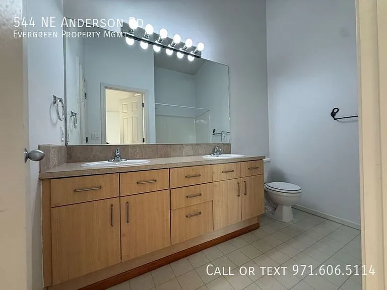 544 NE Anderson Rd — Photo 17