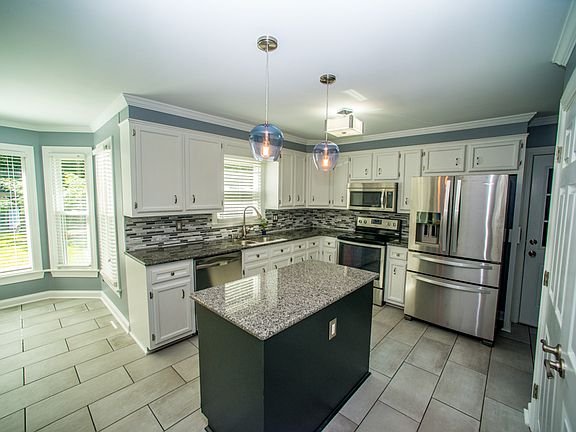 5th image of 2278 Edgewater Dr