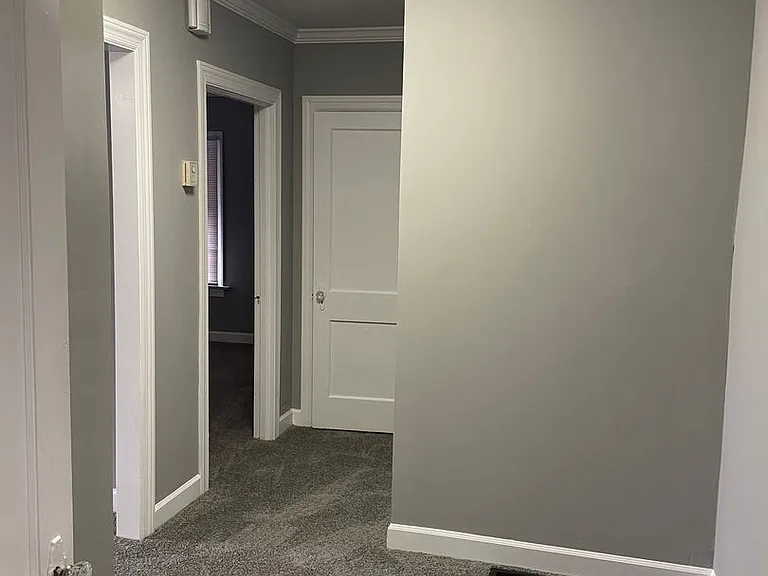 810 Dixon Ave — Photo 9
